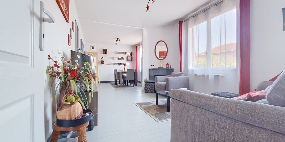 maison à VILLENAVE D ORNON (33140)